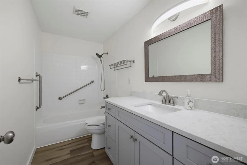 Property photo for 24833 13th Avenue S, Des Moines photo 21