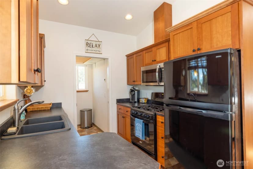 Property photo for 1040 W Hancock Street, Westport photo 7