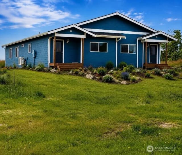 Property photo for 221 Marine View Drive Sw, Ocean Shores photo 2