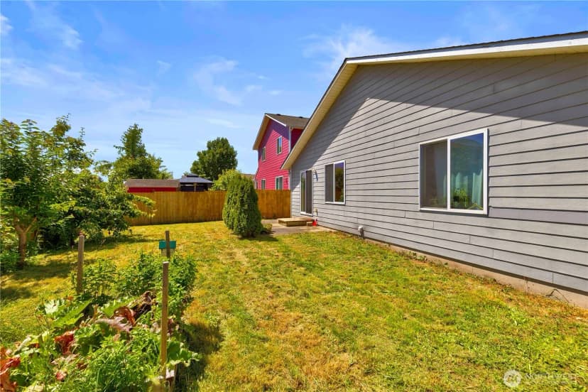 Property photo for 1379 Ne Big Berry Loop, Oak Harbor photo 33