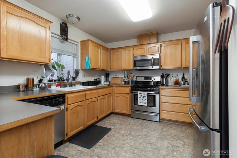 Property photo for 1379 Ne Big Berry Loop, Oak Harbor photo 18