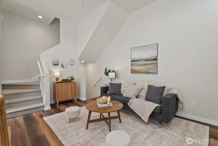 Property photo for 513 S Sullivan Street, Seattle photo 10