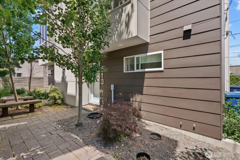 Property photo for 513 S Sullivan Street, Seattle photo 23