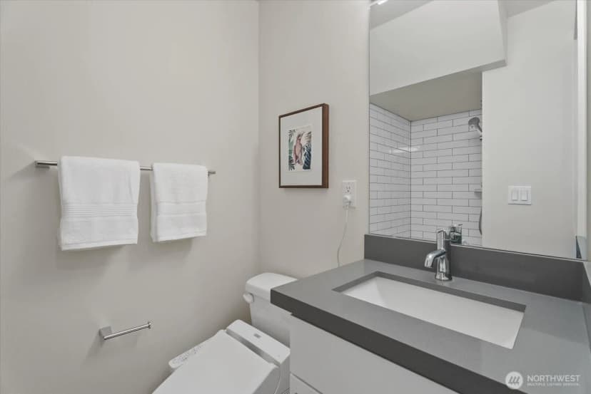 Property photo for 513 S Sullivan Street, Seattle photo 5