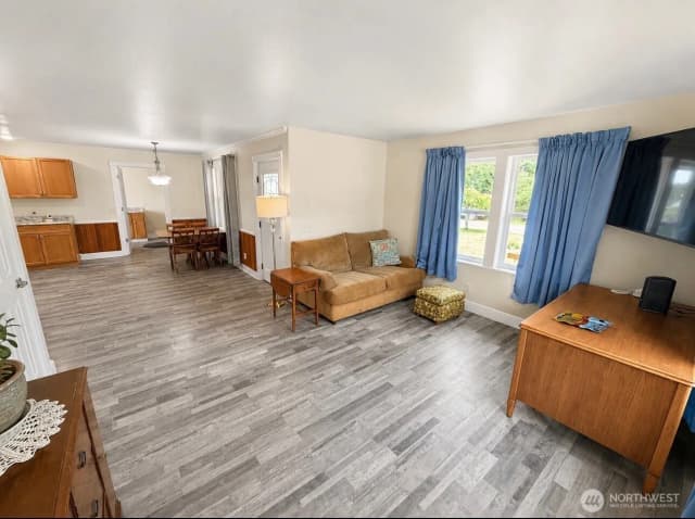 Property photo for 105 22nd Street Ne, Long Beach photo 4
