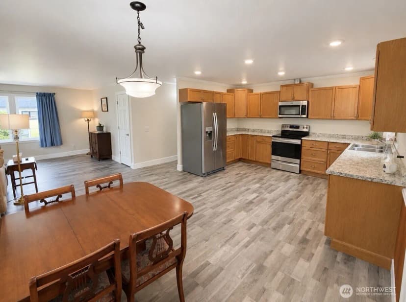 Property photo for 105 22nd Street Ne, Long Beach photo 22