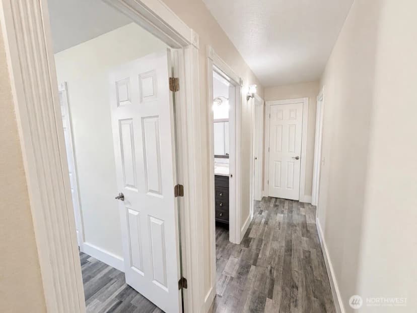 Property photo for 105 22nd Street Ne, Long Beach photo 6
