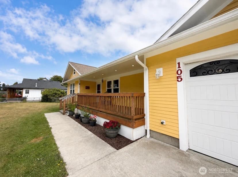 Property photo for 105 22nd Street Ne, Long Beach photo 37
