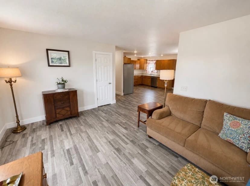 Property photo for 105 22nd Street Ne, Long Beach photo 5