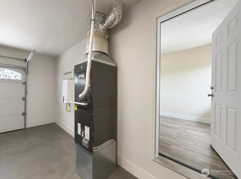 Property photo for 105 22nd Street Ne, Long Beach photo 25
