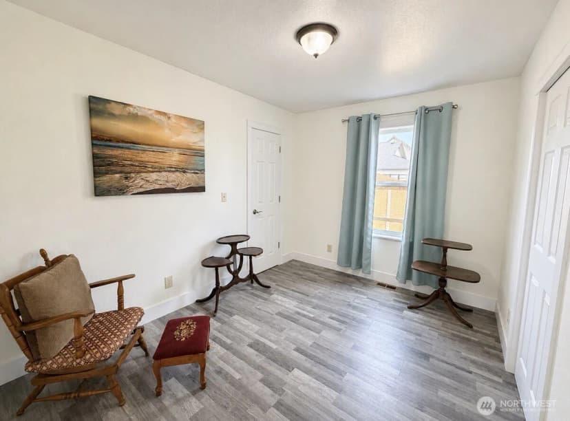 Property photo for 105 22nd Street Ne, Long Beach photo 7