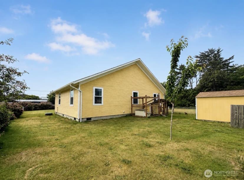 Property photo for 105 22nd Street Ne, Long Beach photo 30