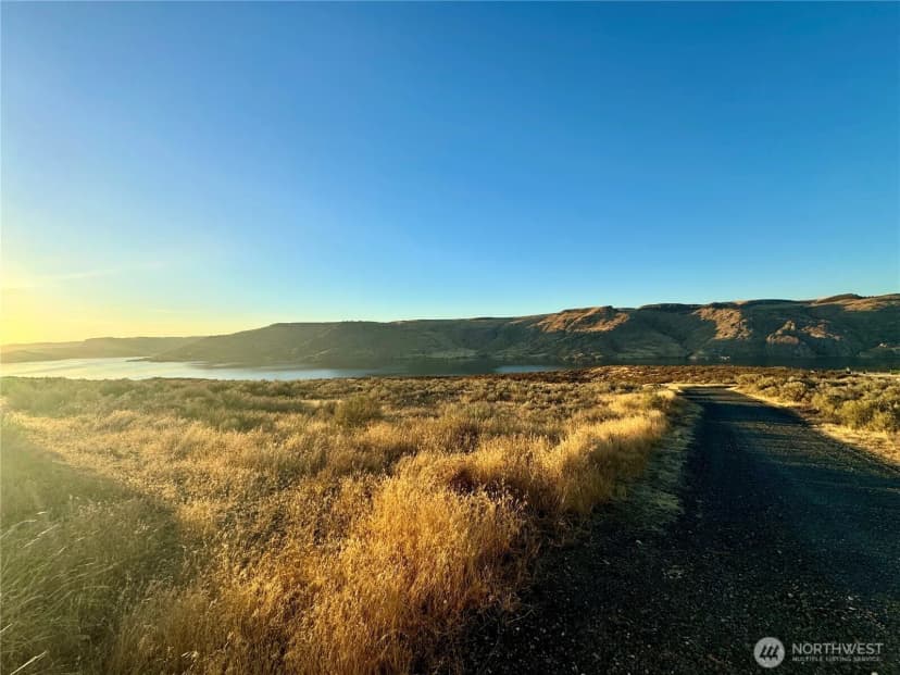 Property photo for 4199 Spring Canyon, Grand Coulee photo 2