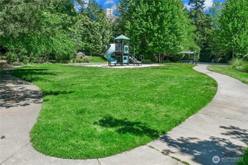 Property photo for 5080 163rd Place Se, Bellevue photo 36