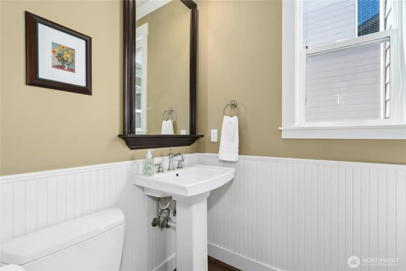 Property photo for 5080 163rd Place Se, Bellevue photo 30