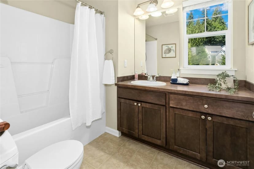 Property photo for 5080 163rd Place Se, Bellevue photo 28