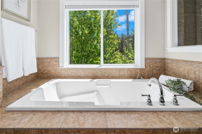 Property photo for 5080 163rd Place Se, Bellevue photo 19