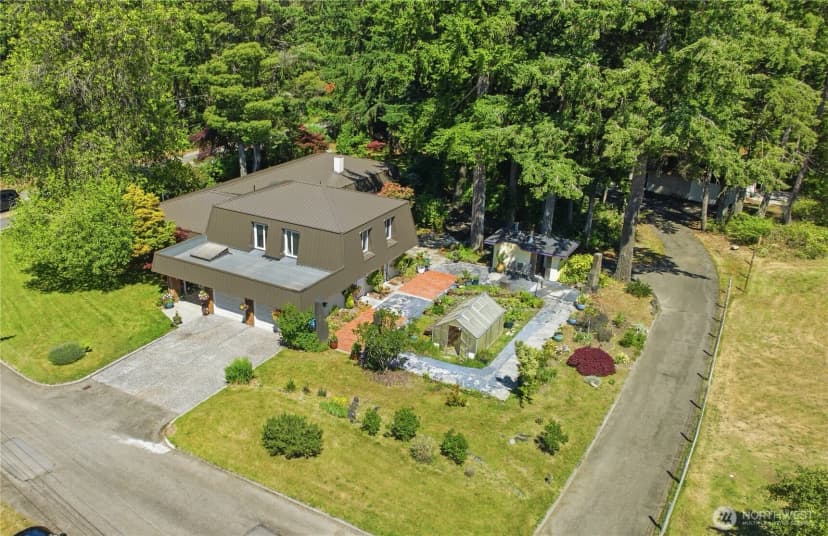 Property photo for 3050 Se Mullenix Road, Port Orchard photo 2
