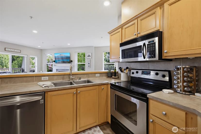Property photo for 7705 Fairway Avenue Se #204, Snoqualmie photo 12