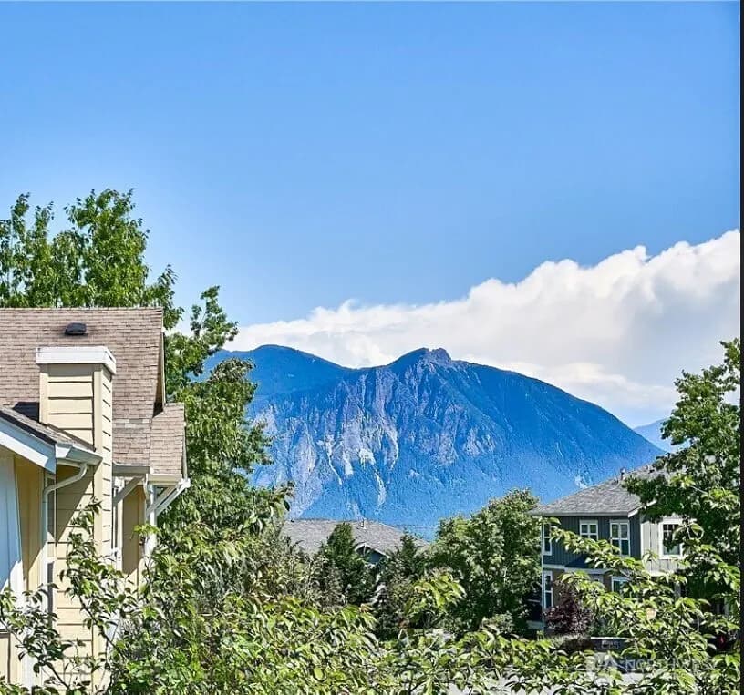 Property photo for 7705 Fairway Avenue Se #204, Snoqualmie photo 2