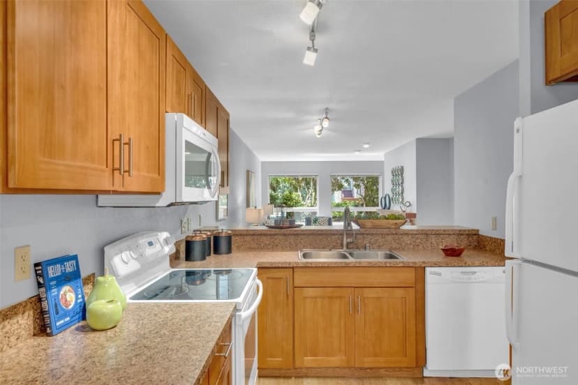 Property photo for 605 5th Street #b102, Kirkland photo 11