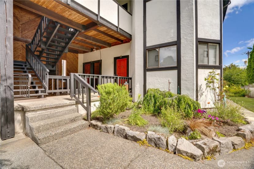 Property photo for 809 N G Street #201, Tacoma photo 3