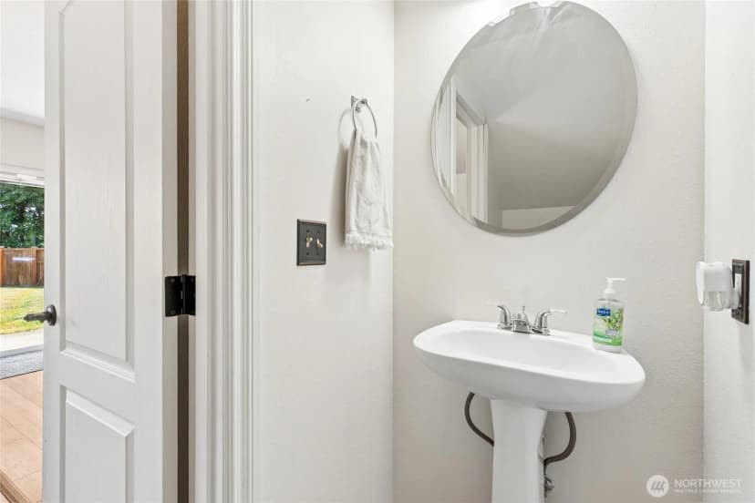 Property photo for 10549 Farwest Court Se, Yelm photo 11