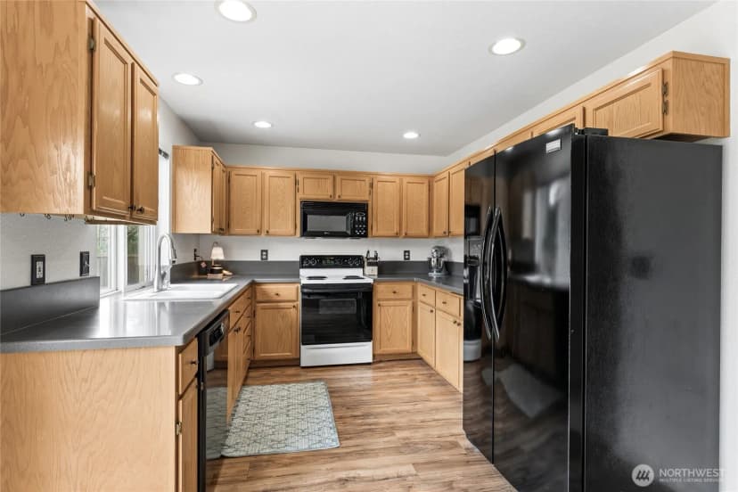 Property photo for 10549 Farwest Court Se, Yelm photo 6