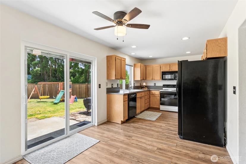 Property photo for 10549 Farwest Court Se, Yelm photo 5
