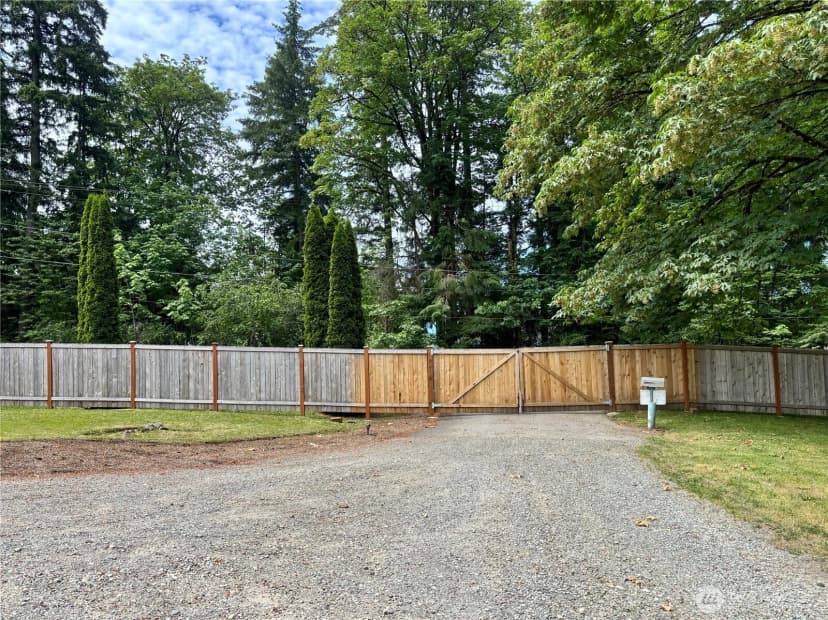 Property photo for 12836 160th Avenue Se, Renton photo 21