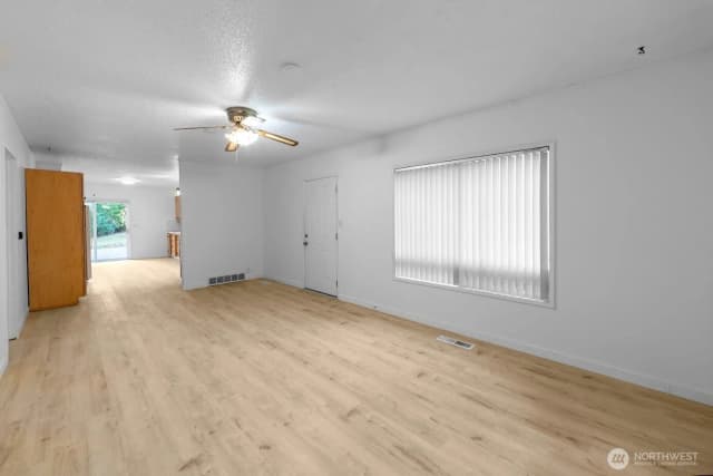 Property photo for 12836 160th Avenue Se, Renton photo 4