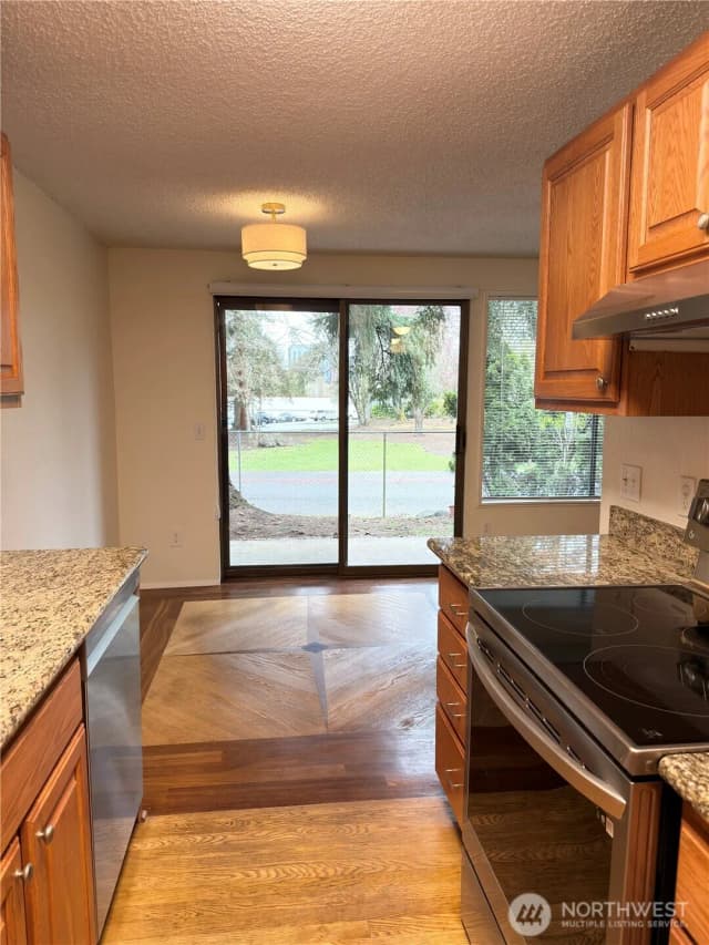 Property photo for 12510 Ne 117th Place #b3, Kirkland