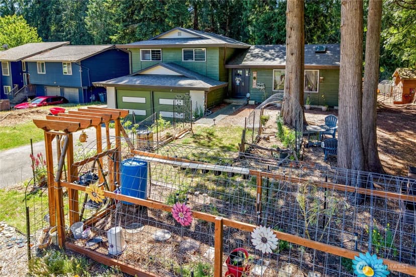 Property photo for 8210 University Point Circle Ne, Bremerton photo 37
