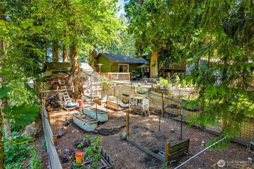 Property photo for 8210 University Point Circle Ne, Bremerton photo 17