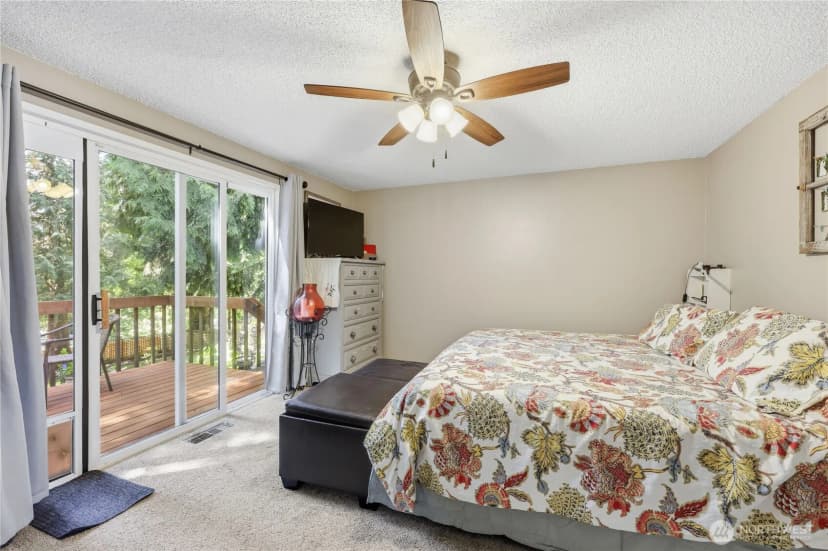 Property photo for 8210 University Point Circle Ne, Bremerton photo 26