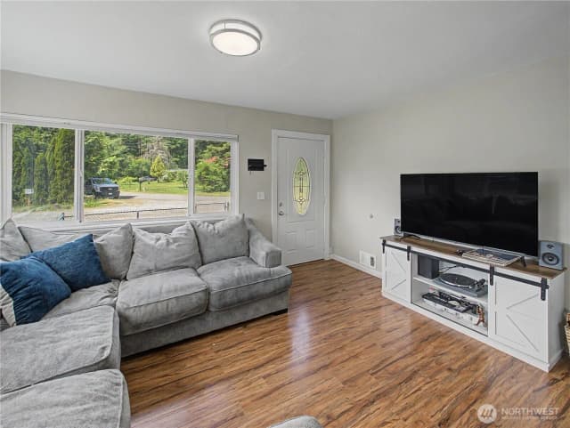 Property photo for 35314 312th Way Se, Enumclaw photo 3