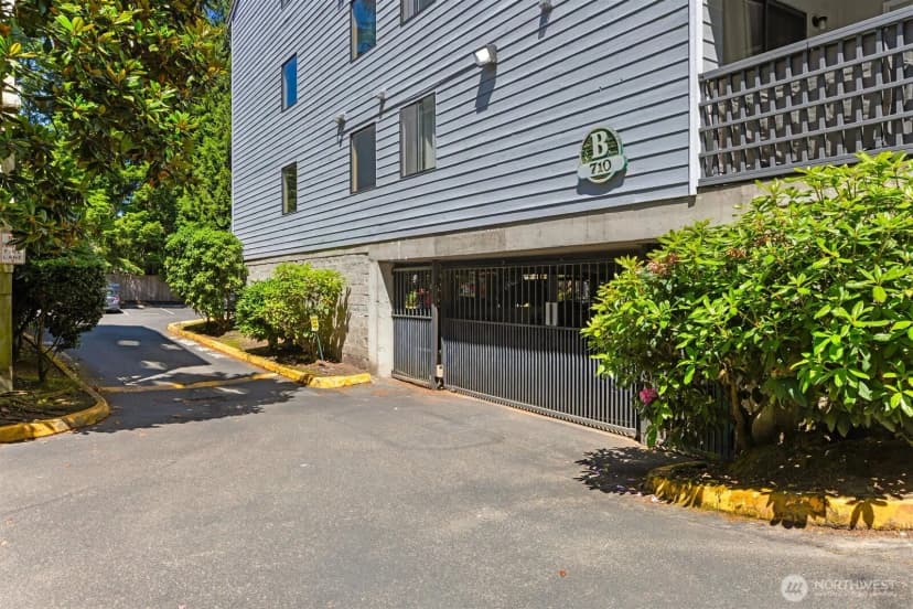Property photo for 710 N 160th Street #b307, Shoreline photo 30