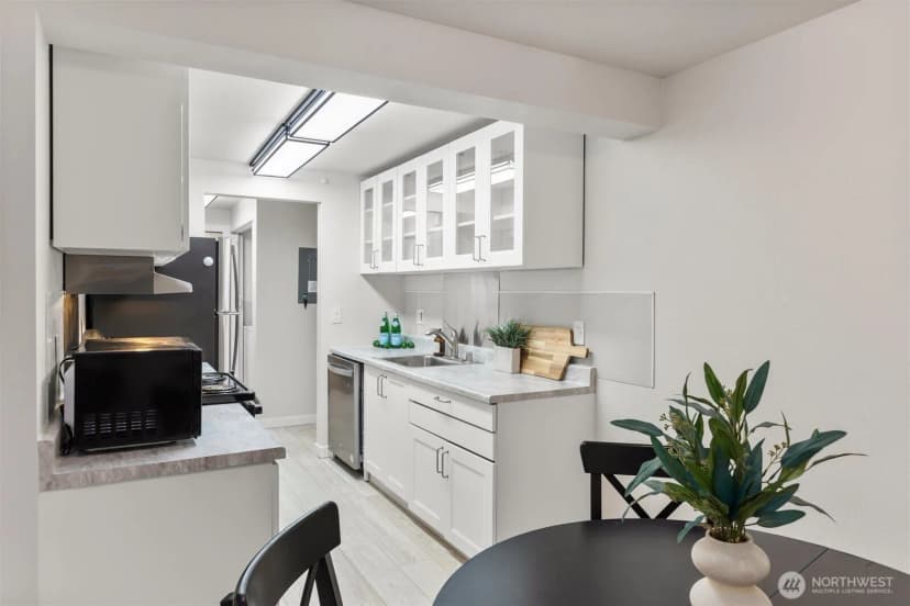 Property photo for 710 N 160th Street #b307, Shoreline photo 6