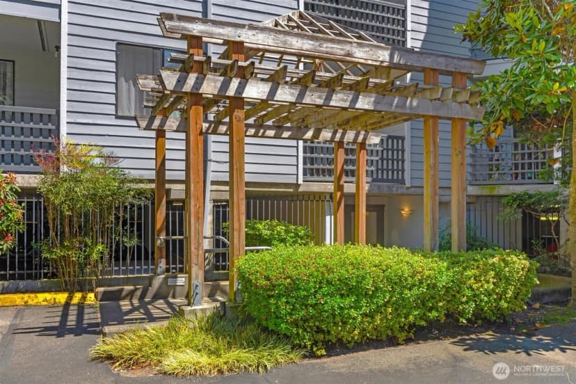 Property photo for 710 N 160th Street #b307, Shoreline photo 27