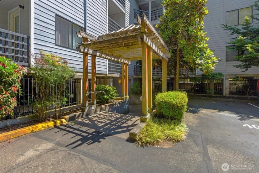 Property photo for 710 N 160th Street #b307, Shoreline photo 26