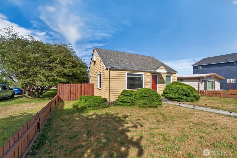 Property photo for 1039 W Sixth Street, Port Angeles photo 4