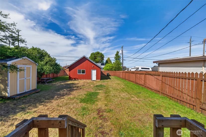 Property photo for 1039 W Sixth Street, Port Angeles photo 17