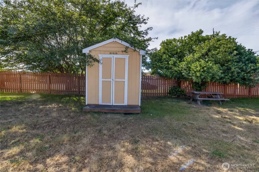 Property photo for 1039 W Sixth Street, Port Angeles photo 19