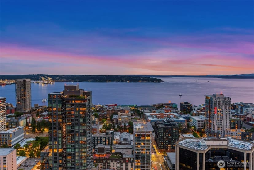 Property photo for 583 Battery Street #3704n, Seattle photo 6