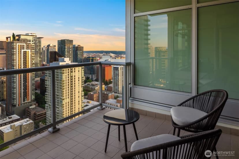 Property photo for 583 Battery Street #3704n, Seattle photo 21