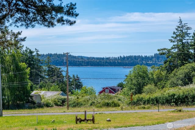 Property photo for 1731 Stephen Street, Oak Harbor photo 3