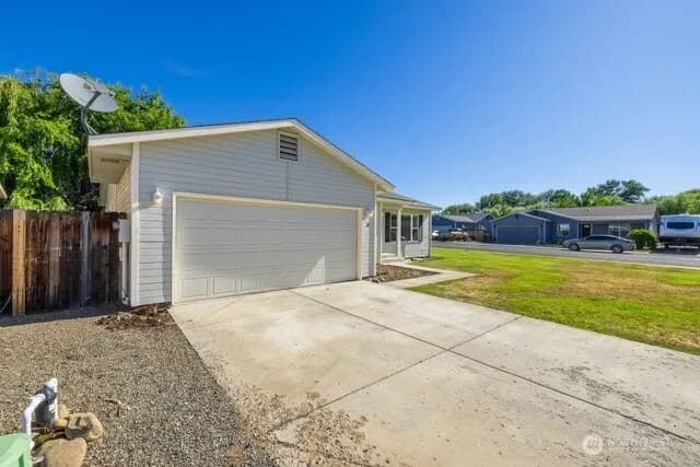 Property photo for 111 E Queen Place, Ellensburg photo 4
