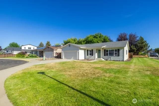 Property photo for 111 E Queen Place, Ellensburg photo 2