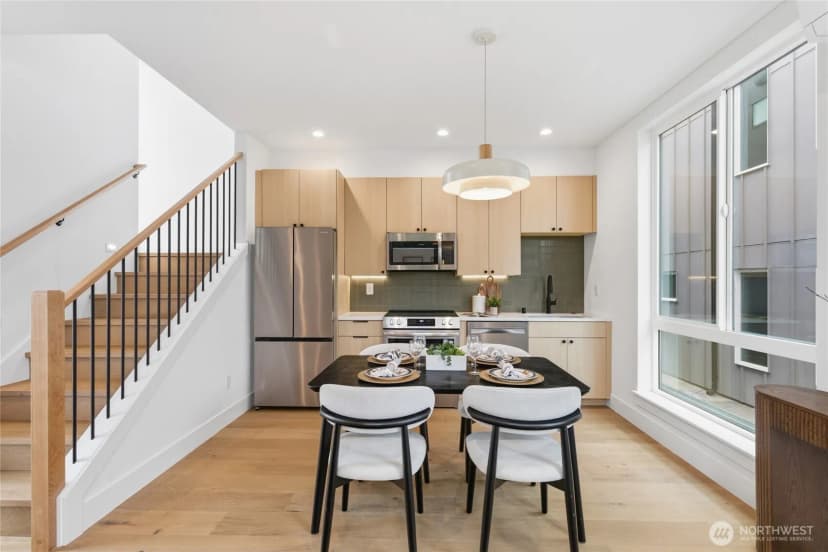 Property photo for 6219 9th Avenue Ne, Seattle photo 12