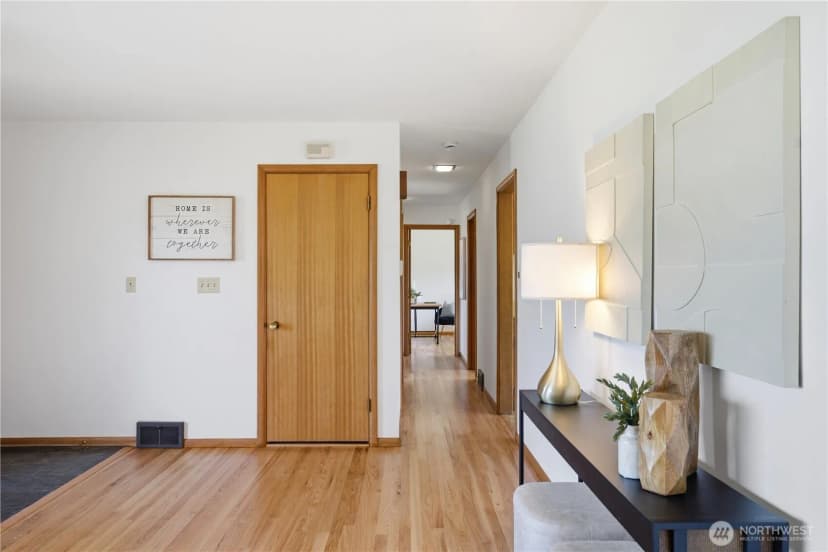 Property photo for 812 Alvord Avenue N, Kent photo 20